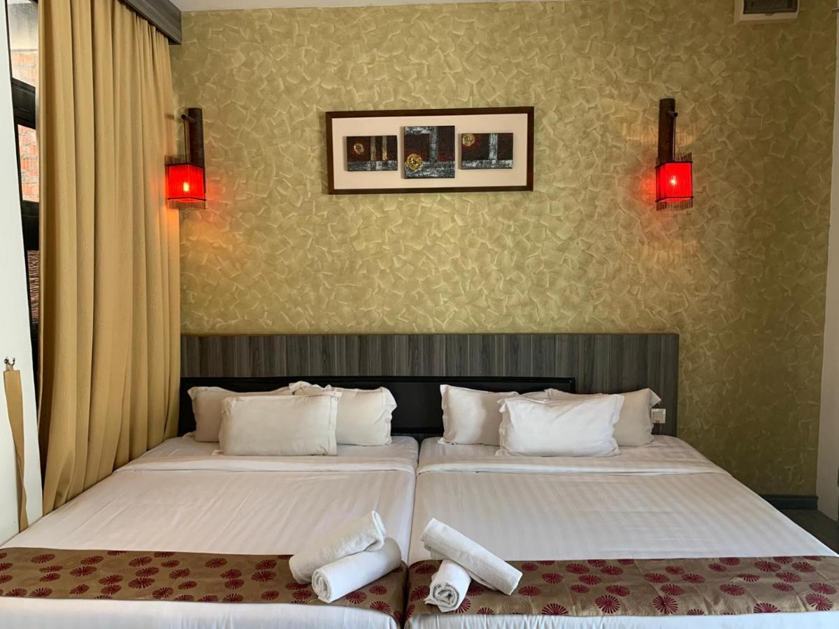 I Garden Hotel Ипох Екстериор снимка