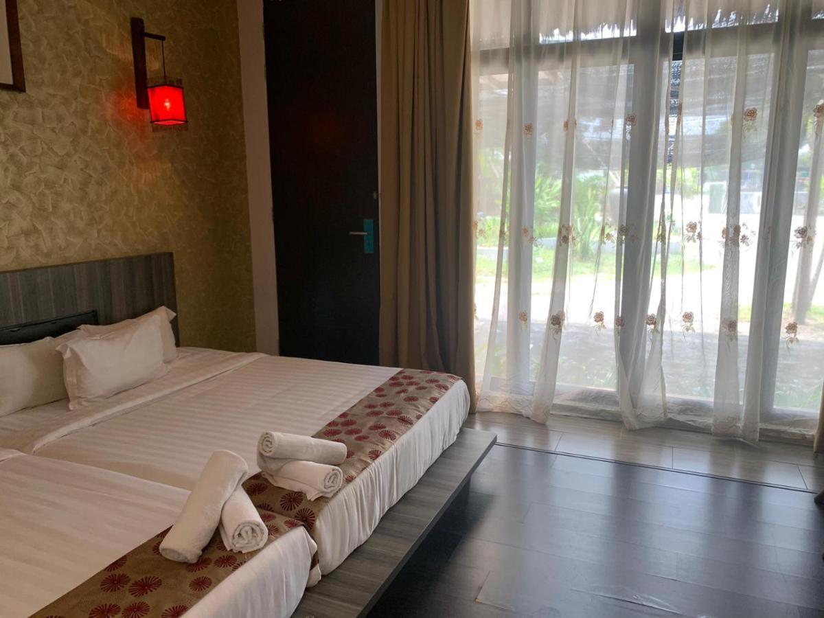 I Garden Hotel Ипох Екстериор снимка