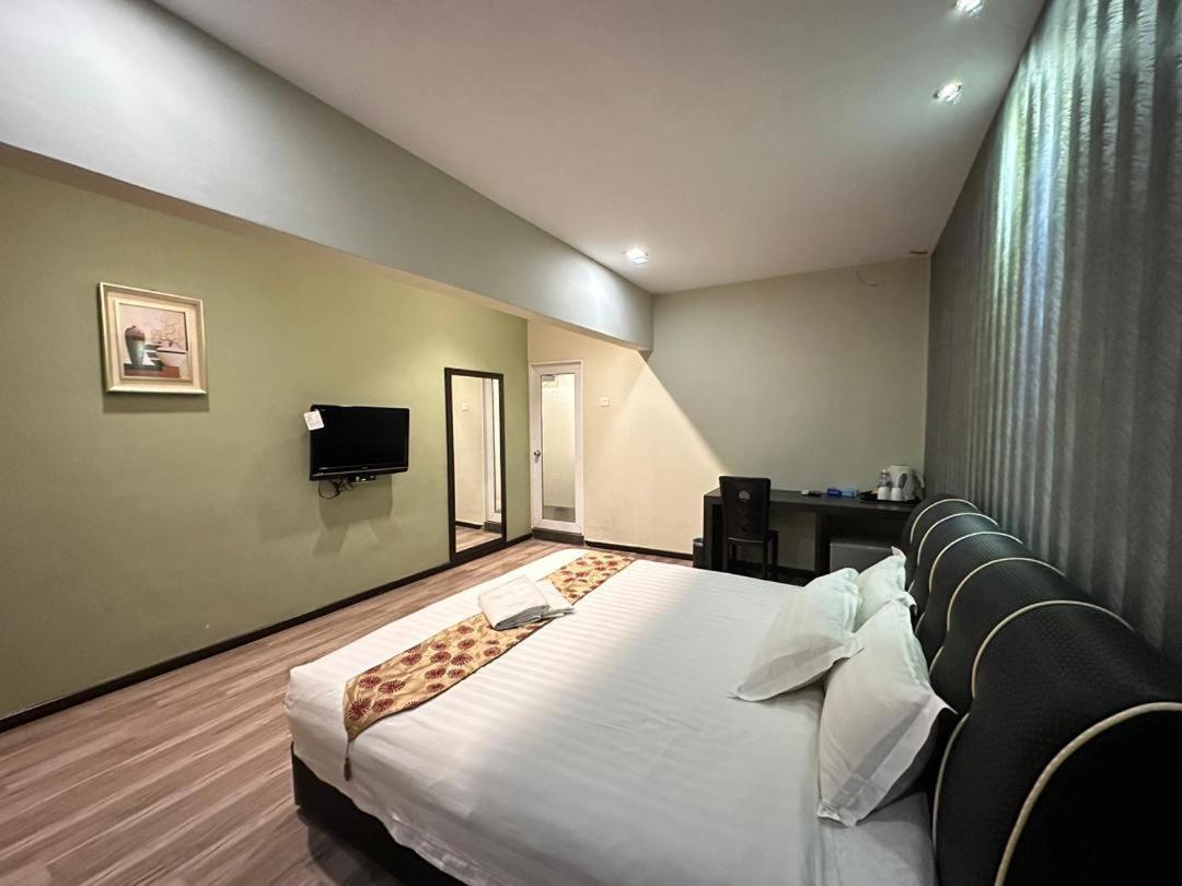 I Garden Hotel Ипох Екстериор снимка