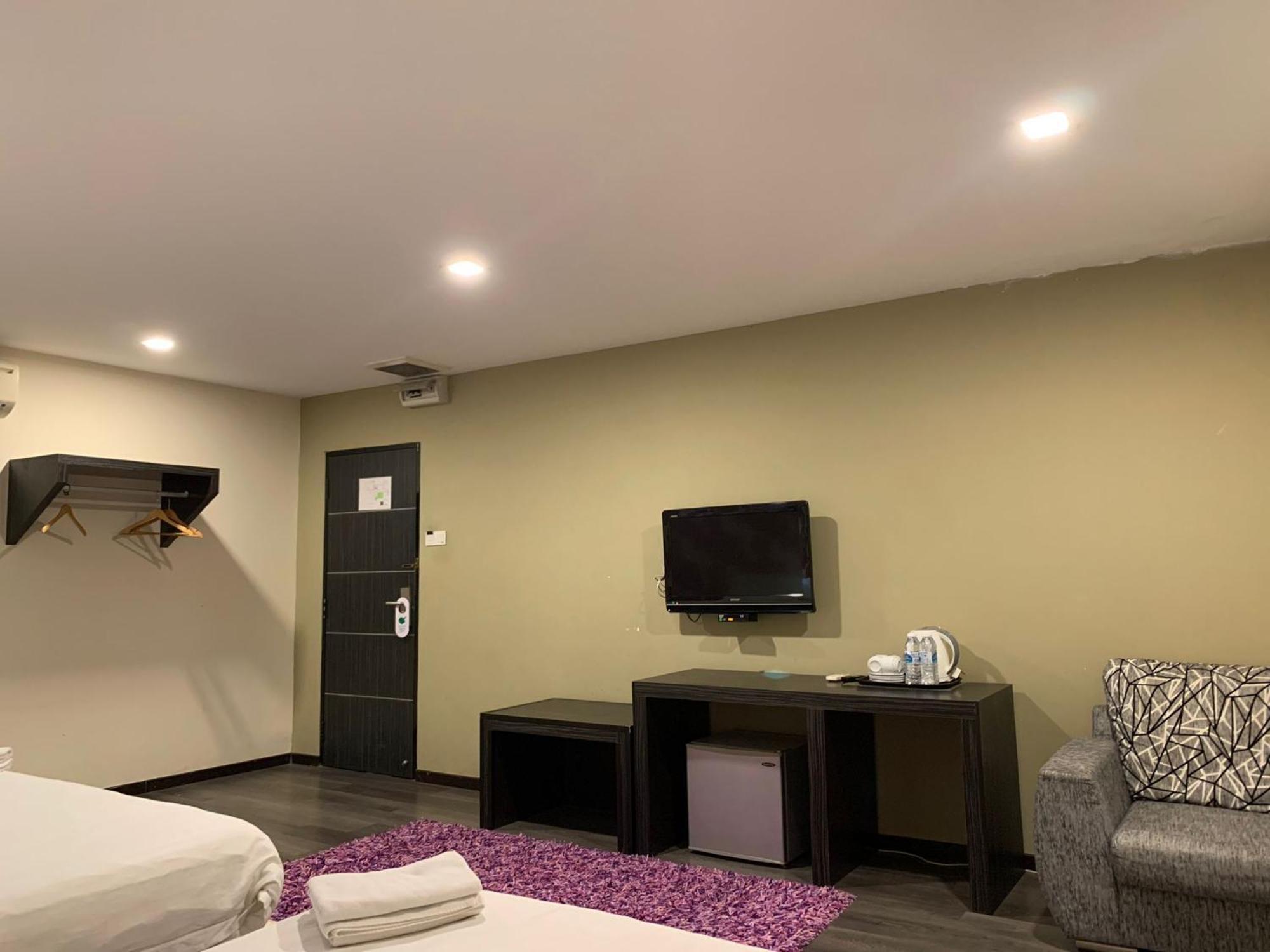 I Garden Hotel Ипох Екстериор снимка